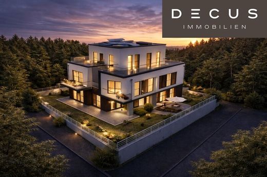 Luxury home in Pressbaum, Politischer Bezirk Sankt Pölten