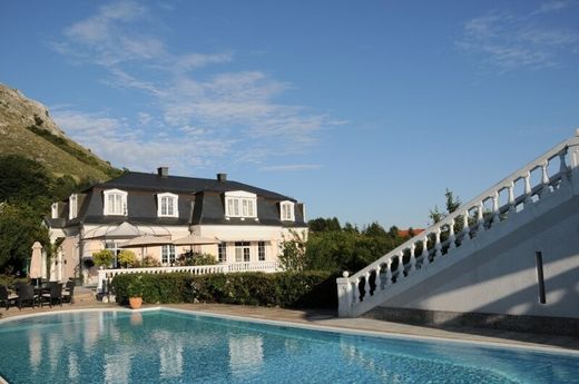 Villa en Hainburg an der Donau, Politischer Bezirk Bruck an der Leitha