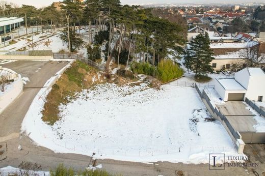Land in Perchtoldsdorf, Politischer Bezirk Mödling