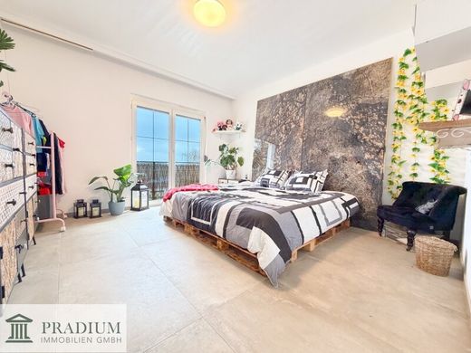 Luxury home in Berg, Politischer Bezirk Bruck an der Leitha