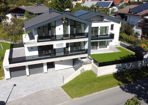 Saalfelden am Steinernen Meer, Politischer Bezirk Zell am Seeのアパートメント