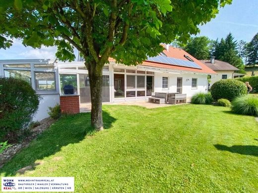 Villa en Weisskirchen an der Traun, Wels-Land