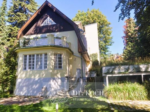 ‏בתי יוקרה ב  אוקלנד, Wien Stadt