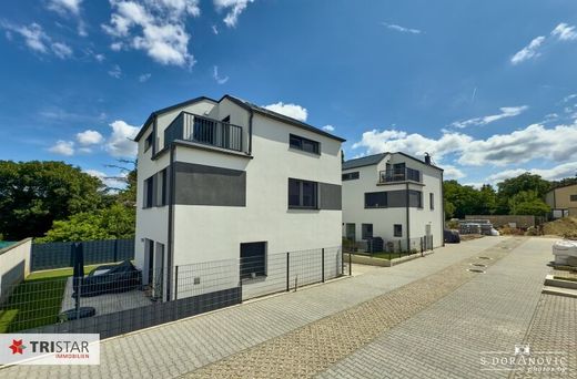 Lüks ev Fischamend Dorf, Politischer Bezirk Bruck an der Leitha