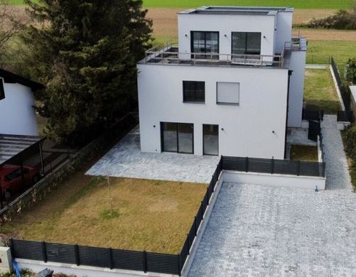Luxury home in Sollenau, Politischer Bezirk Wiener Neustadt