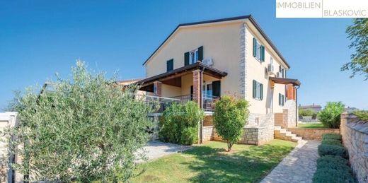 Lüks ev Umag, Grad Umag