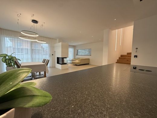 Luxury home in Edt bei Lambach, Wels-Land