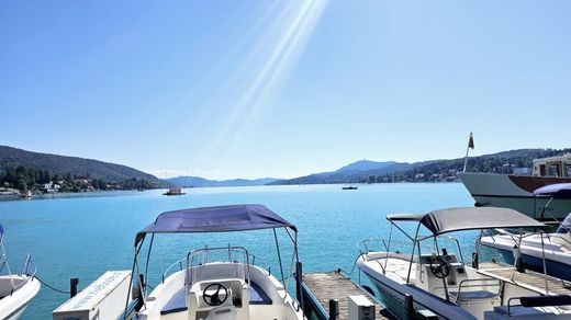 Teren w Velden am Wörthersee, Politischer Bezirk Villach Land