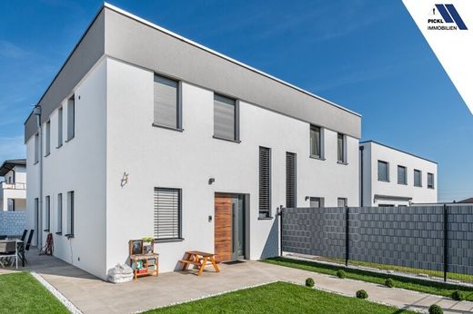 Luxus-Haus in Hörsching, Politischer Bezirk Linz-Land
