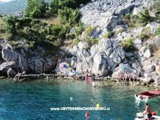 Teren w Cesarica, Karlobag