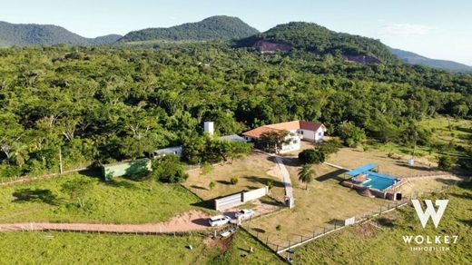Luxury home in Mbocayaty, Departamento del Guairá