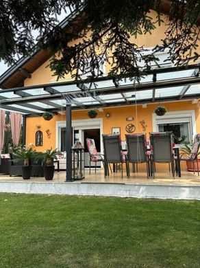 호화 저택 / Mühlheim, Politischer Bezirk Ried im Innkreis