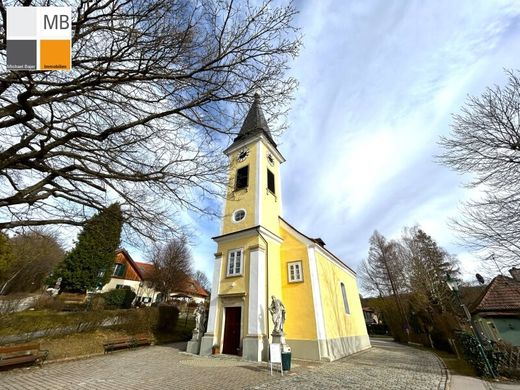 Teren w Stangau, Politischer Bezirk Mödling