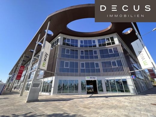 Office in Wiener Neudorf, Politischer Bezirk Mödling