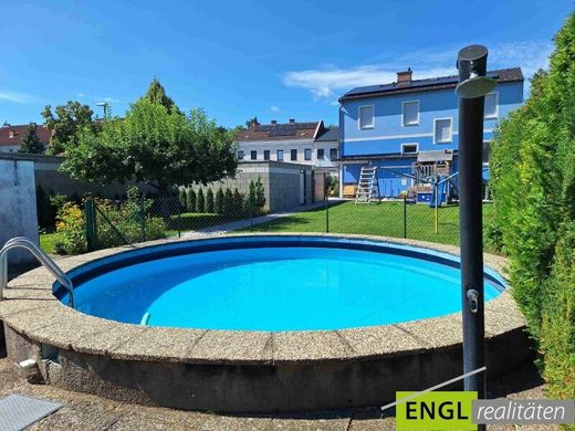 Maison de luxe à Gramatneusiedl, Politischer Bezirk Bruck an der Leitha