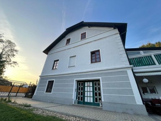 Luxury home in Hadersdorf am Kamp, Politischer Bezirk Krems