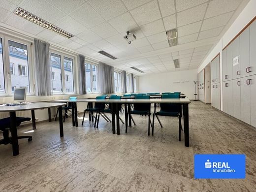 Office in Lienz, Politischer Bezirk Lienz