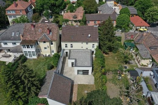 Lüks ev Baden, Politischer Bezirk Baden