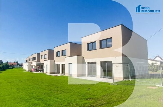 Luxury home in Traun, Politischer Bezirk Linz-Land