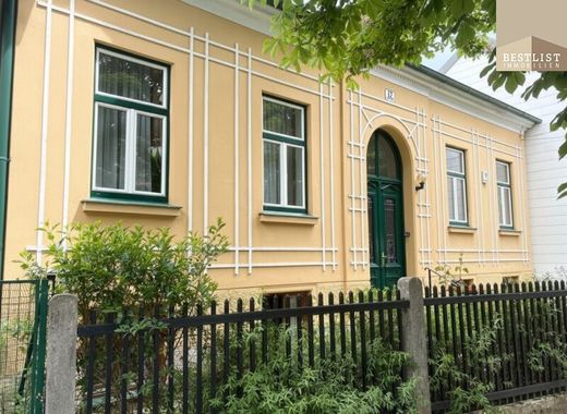 Maison de luxe à Baden, Politischer Bezirk Baden
