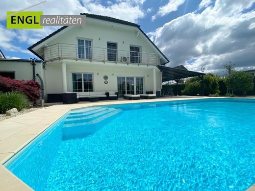Luxury home in Gramatneusiedl, Politischer Bezirk Bruck an der Leitha