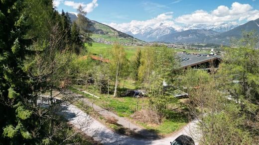 Land in Axams, Politischer Bezirk Innsbruck Land