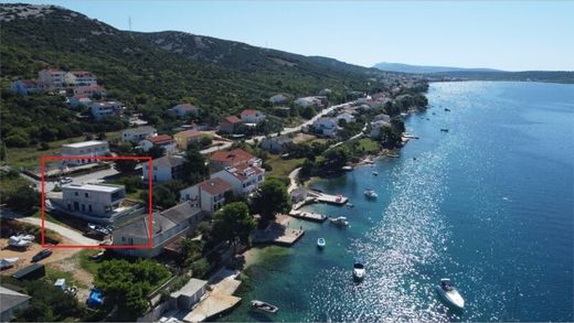 Piso / Apartamento en Stara Novalja, Lika-Senj