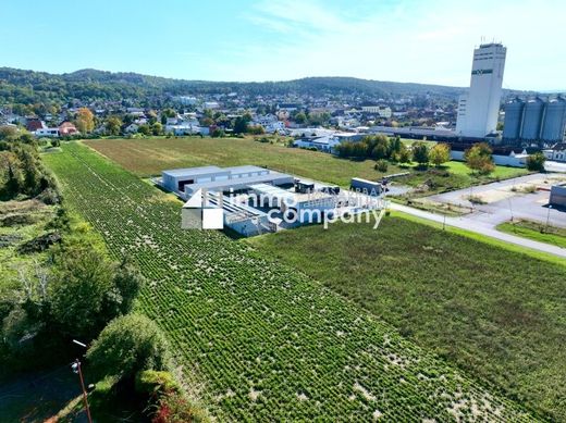 Teren w Mannersdorf am Leithagebirge, Politischer Bezirk Bruck an der Leitha