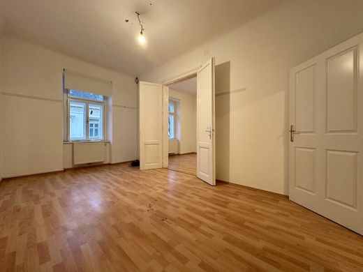 Office in Baden bei Wien, Politischer Bezirk Baden