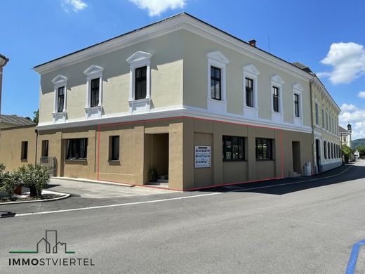 Office in Ybbs an der Donau, Politischer Bezirk Melk