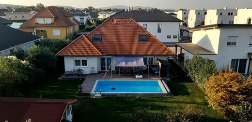 Luxe woning in Steinabrückl, Politischer Bezirk Wiener Neustadt