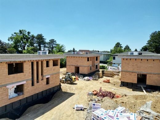 Luxury home in Strasshof an der Nordbahn, Politischer Bezirk Gänserndorf