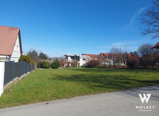 Grond in Bisamberg, Politischer Bezirk Korneuburg