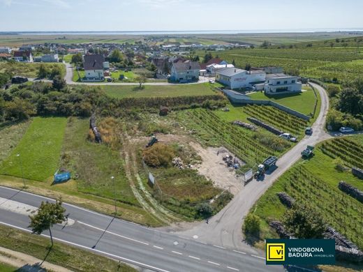 Grundstück in Jois, Politischer Bezirk Neusiedl am See