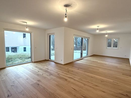 Luxe woning in Alland, Politischer Bezirk Baden