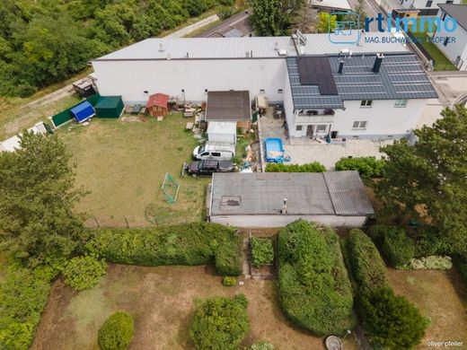 Lüks ev Wiener Neustadt, Wiener Neustadt Stadt