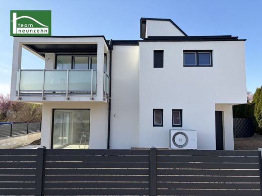 Luxus-Haus in Bad Vöslau, Politischer Bezirk Baden