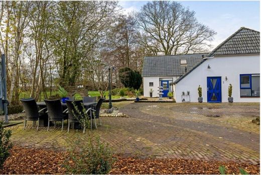 Luxury home in Nieuw-Roden, Gemeente Noordenveld