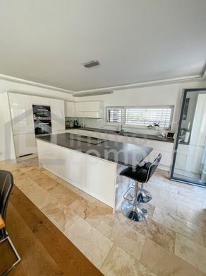 Luxury home in Deutsch-Wagram, Politischer Bezirk Gänserndorf