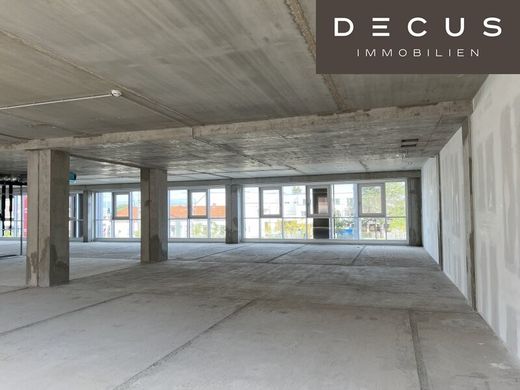 Office in Wiener Neudorf, Politischer Bezirk Mödling