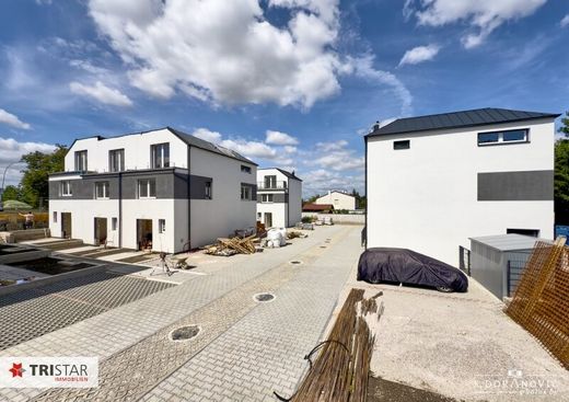 Luksusowy dom w Fischamend Dorf, Politischer Bezirk Bruck an der Leitha