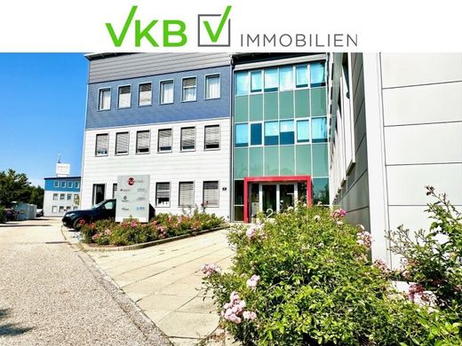 Office in Sankt Florian, Politischer Bezirk Linz-Land