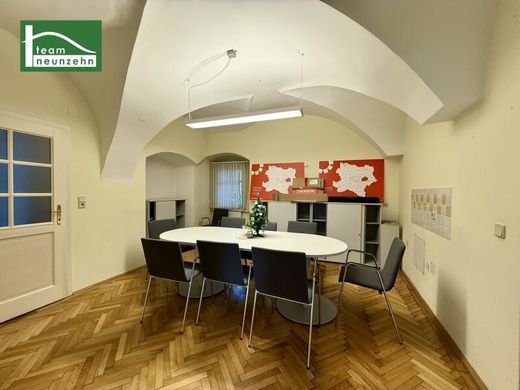 Bureau à Bruck an der Leitha, Politischer Bezirk Bruck an der Leitha