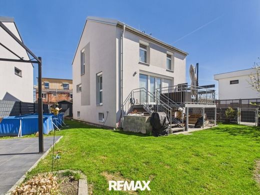 Luxury home in Pottendorf, Politischer Bezirk Baden