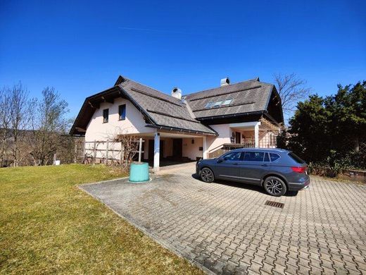 Luxury home in Görtschach, Politischer Bezirk Klagenfurt Land