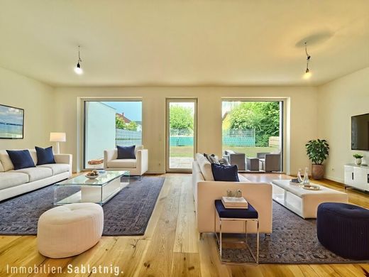 호화 저택 / Willendorf am Steinfelde, Politischer Bezirk Neunkirchen