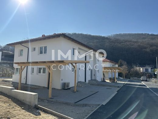 Luxury home in Hainburg an der Donau, Politischer Bezirk Bruck an der Leitha