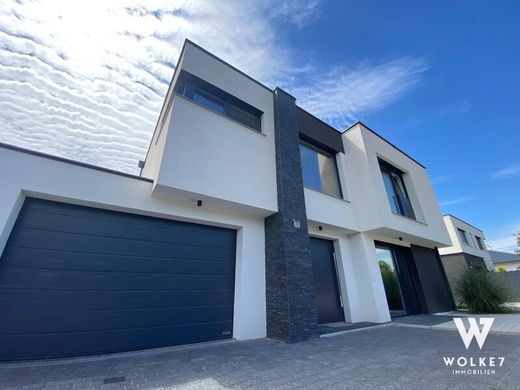 Maison de luxe à Strasshof an der Nordbahn, Politischer Bezirk Gänserndorf