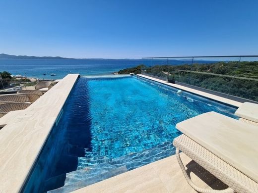 Apartment / Etagenwohnung in Kožino, Zadar