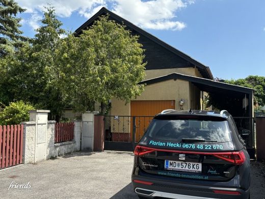 Casa di lusso a Wiener Neudorf, Politischer Bezirk Mödling